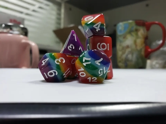 7 लेयर इंद्रधनुष हस्तनिर्मित राल पासा क्रूसन और गुफा DND#RPG